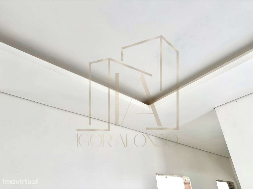 Moradia Independente T3 + 1 com 2 Suítes e piscina-2