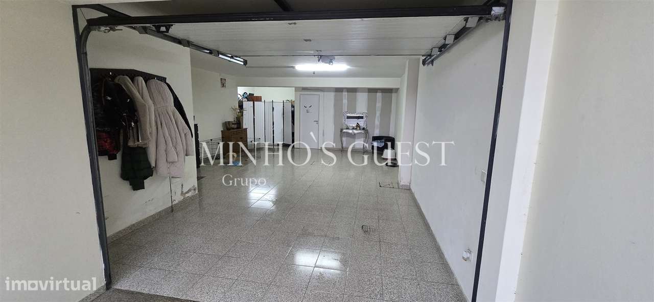 Moradia V3 c/ 1 Suite Closet, Mobilada e Equipada pronta a Habitar c/-32