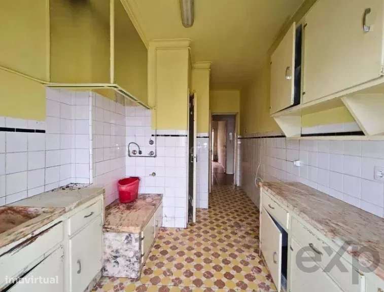 Benfica, T2 para renovação - Grande imagem: 4/18