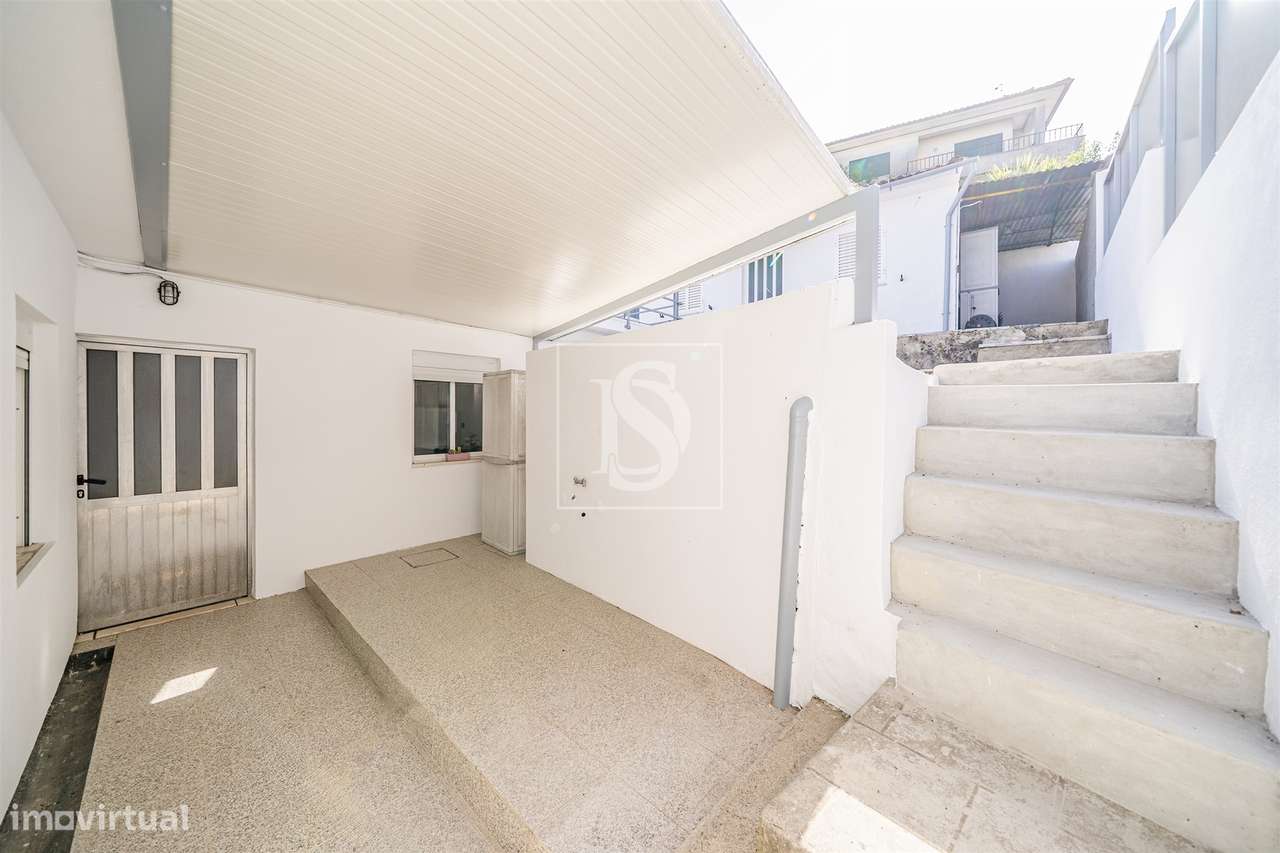 Moradia T3, remodelada, em São Vítor, Braga-27