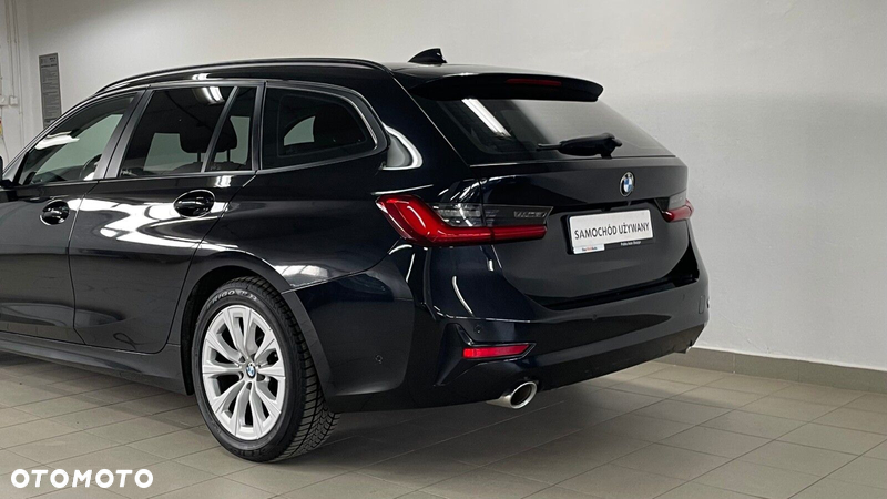 BMW Seria 3 320d xDrive Advantage - 15