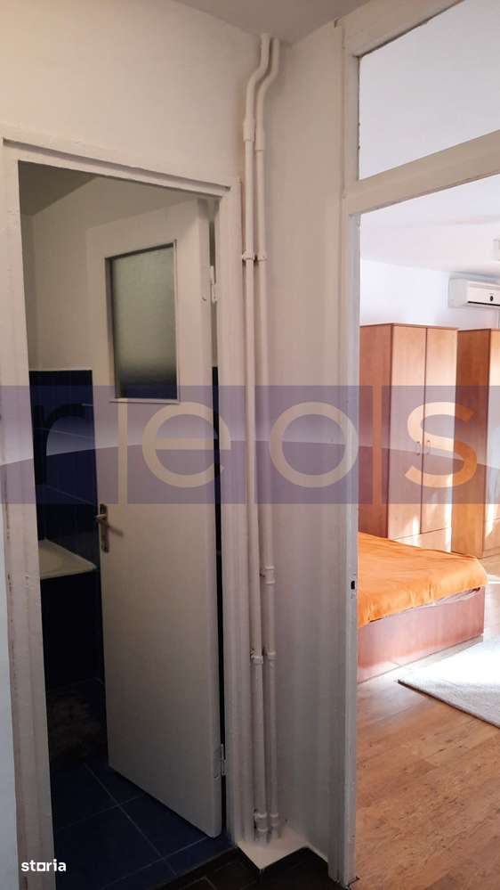 VANZARE GARSONIERA COMPLET UTILATA I LIBERA I ZONA BULEVARDUL GHENCEA - Imagine principală: 5/9