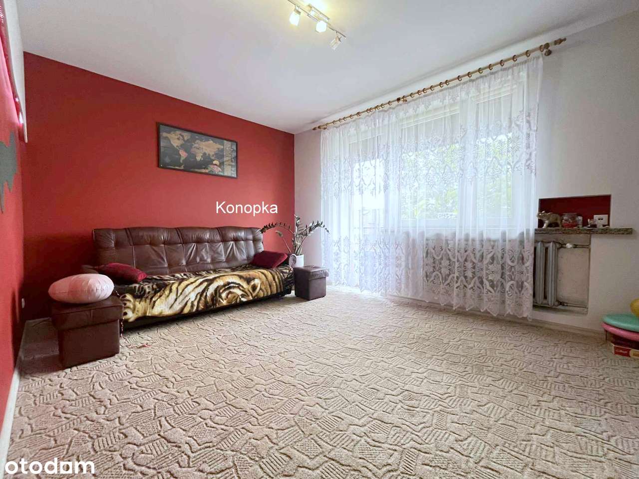 Solidny dom z tarasem i garażem-17