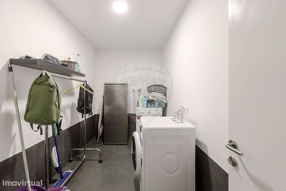 Moradia T4 para venda-16