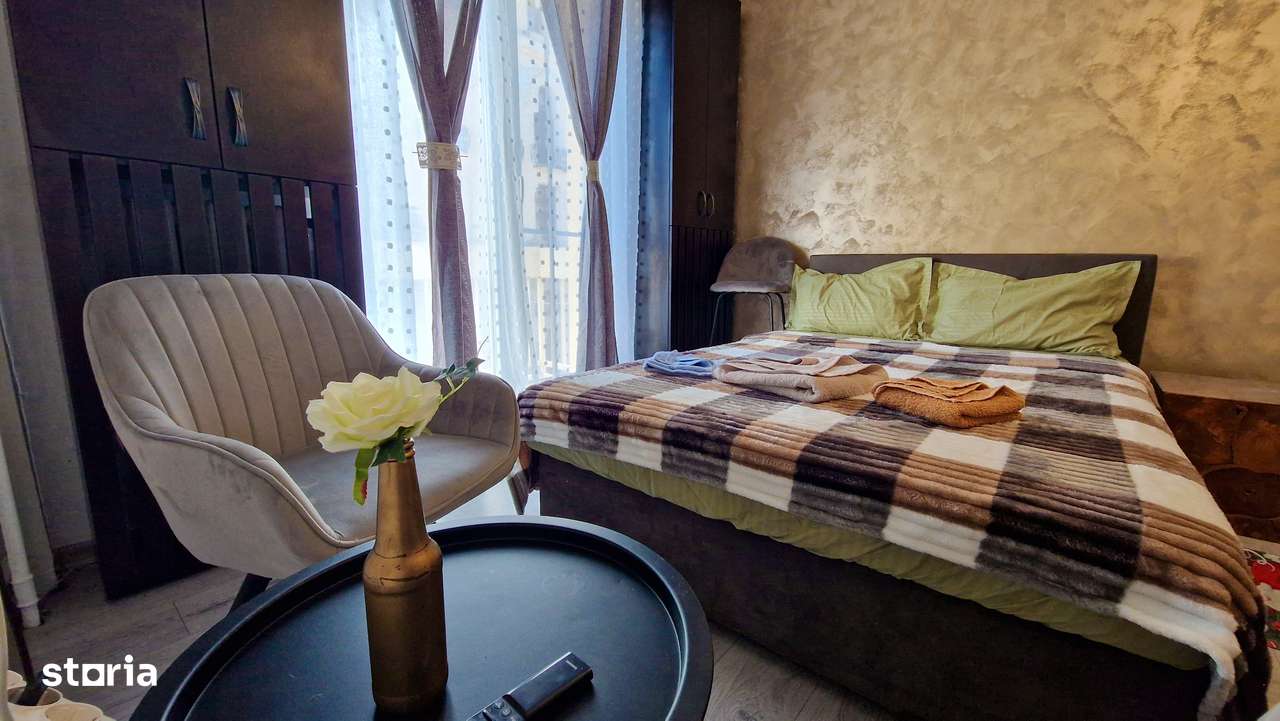 Garsonieră de închiriat chiar în inima Târgului de Crăciun Craiova! - Imagine principală: 5/15