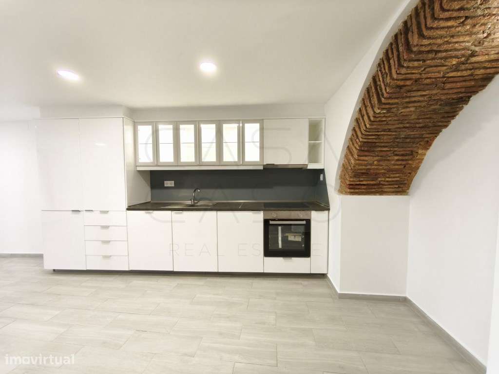 Prédio totalmente remodelado com 3 apartamentos independentes na Ba...-25