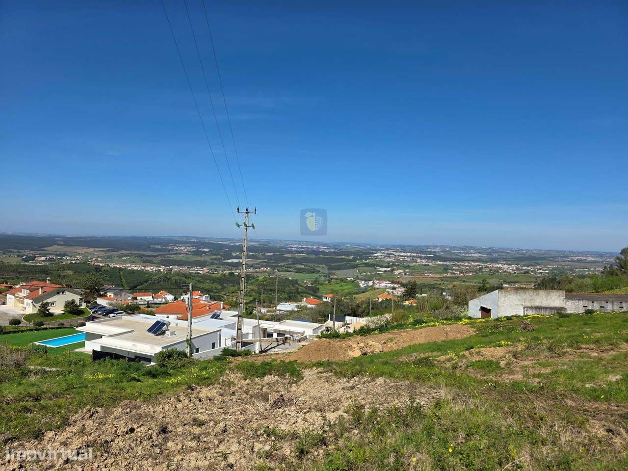 Terreno com 5.200m2, com viabilidade para construir 1 ou 2 casas até 3-7