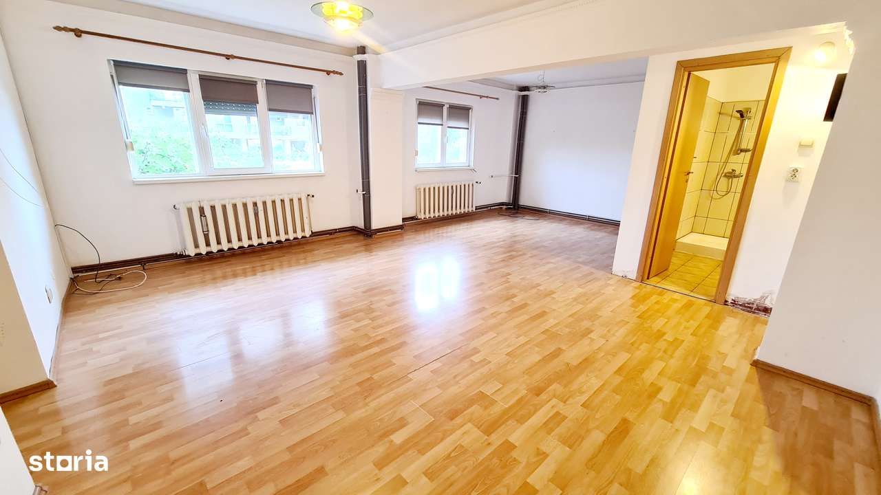 Inchiriez apartament 3 camere nemobilat zona Micalaca - ID : RH-43738 - Imagine principală: 1/15