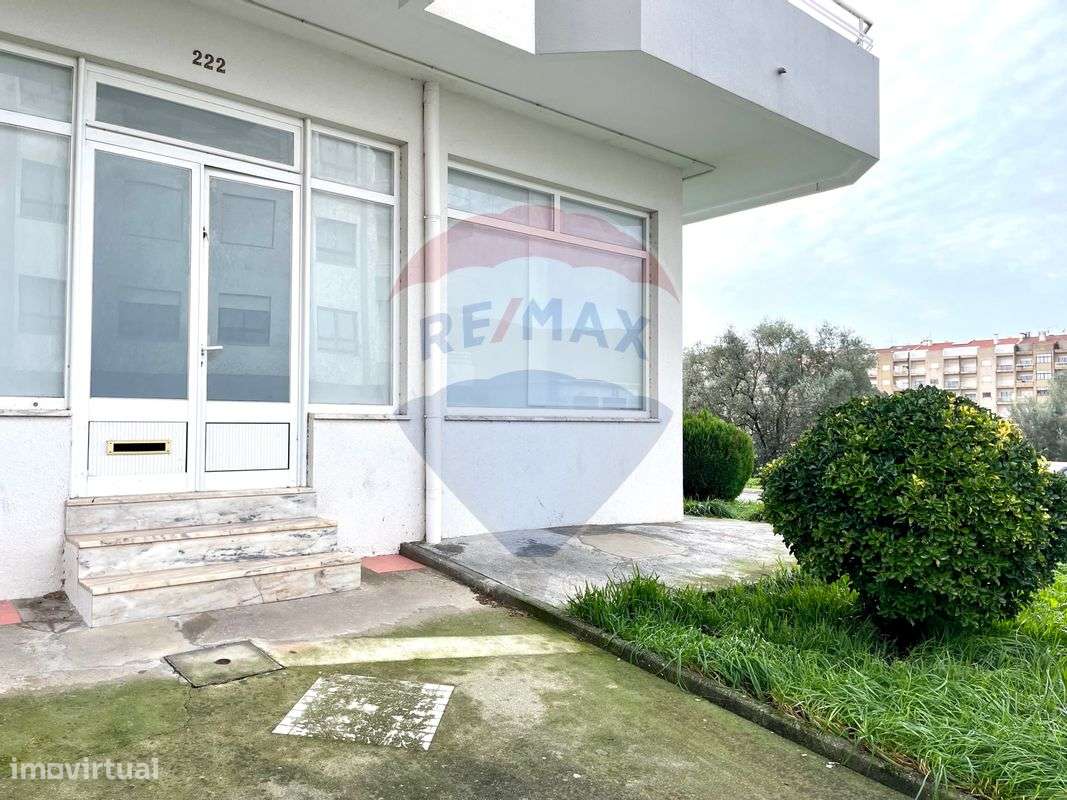 Loja  para arrendamento - Grande imagem: 2/8