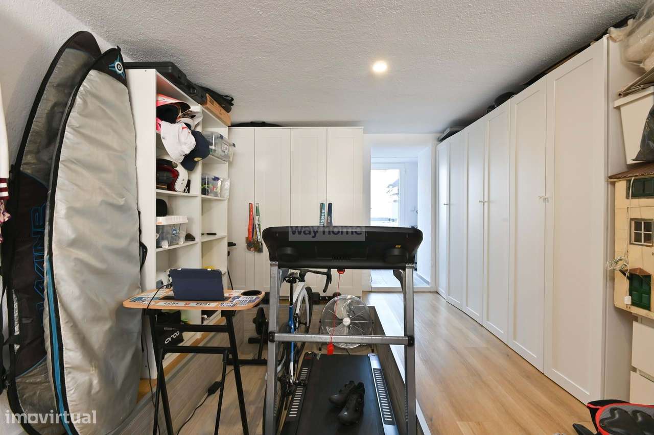 Moradia T3+1 | Sotão e Cave | Remodelada | Pátio Exterior | Amoreira |-12