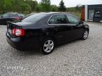 Volkswagen Jetta 1.6 United - 9