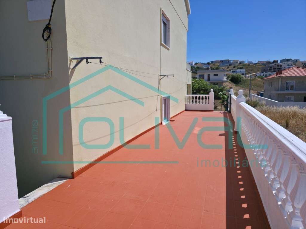 Moradia Independente T6 com terreno, ** com vista panorâmica sobre ...-35