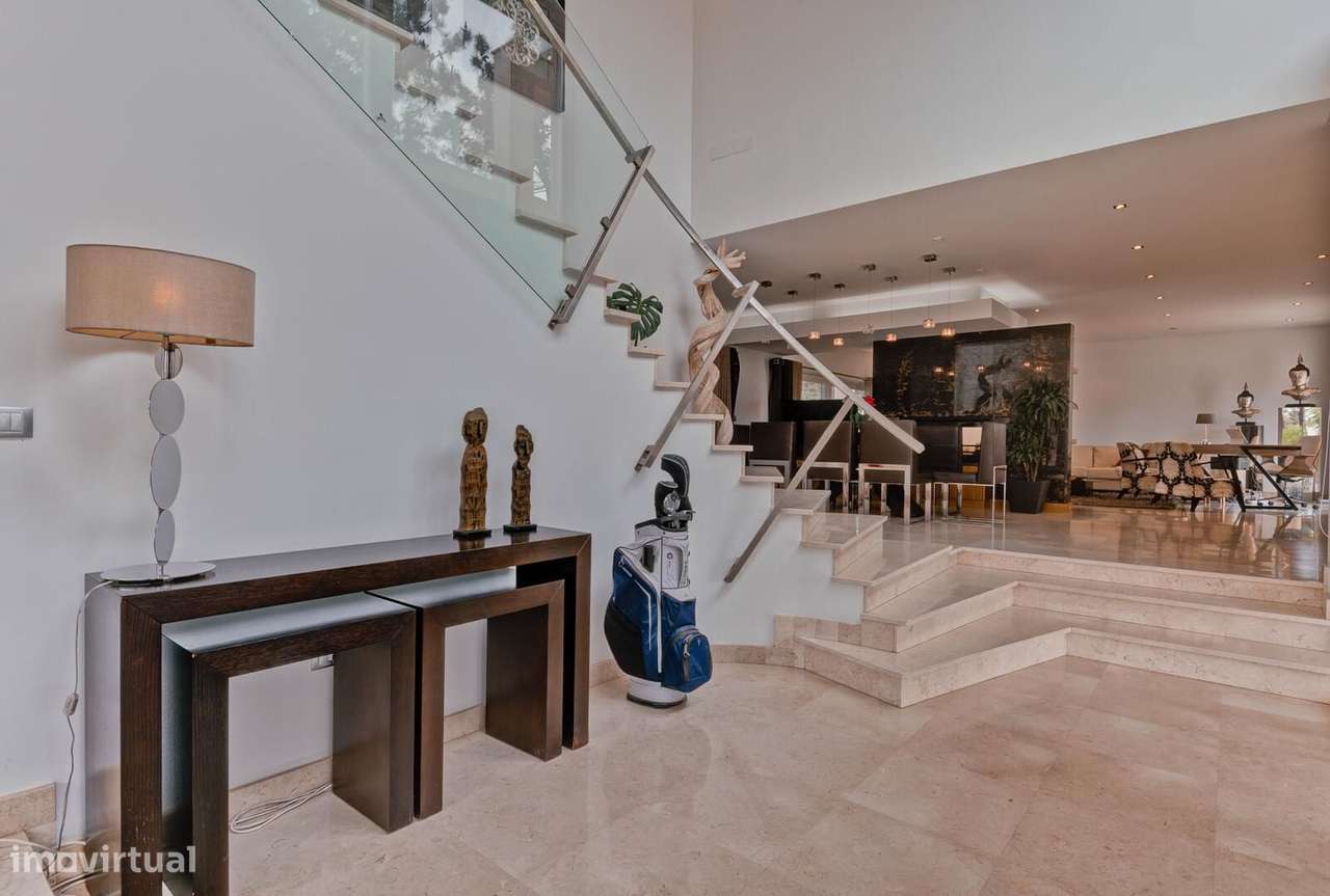 Moradia Isolada T4 + 1 com piscina, Aroeira, Almada - Grande imagem: 3/25