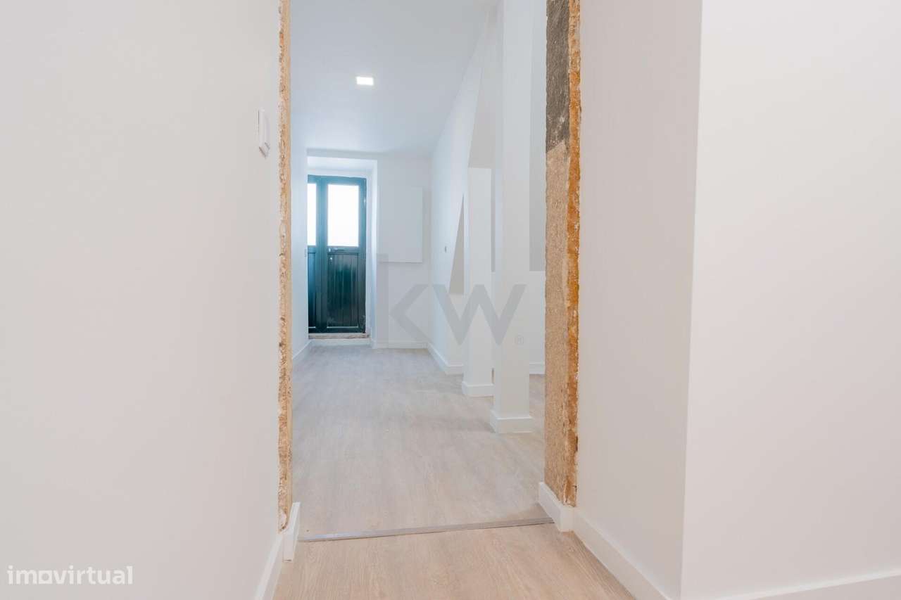 Apartamento T1 Remodelado na Bica / Santa Catarina, Lisboa - Grande imagem: 5/22
