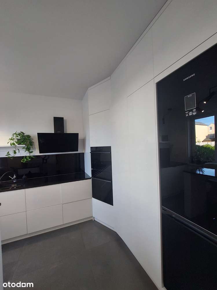 Plewiska komfortowy dom w ciekawej aranżacji z pełnym wyposażeniem-8