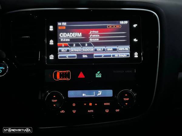 Mitsubishi Outlander 2.0 PHEV Intense Navi - 22