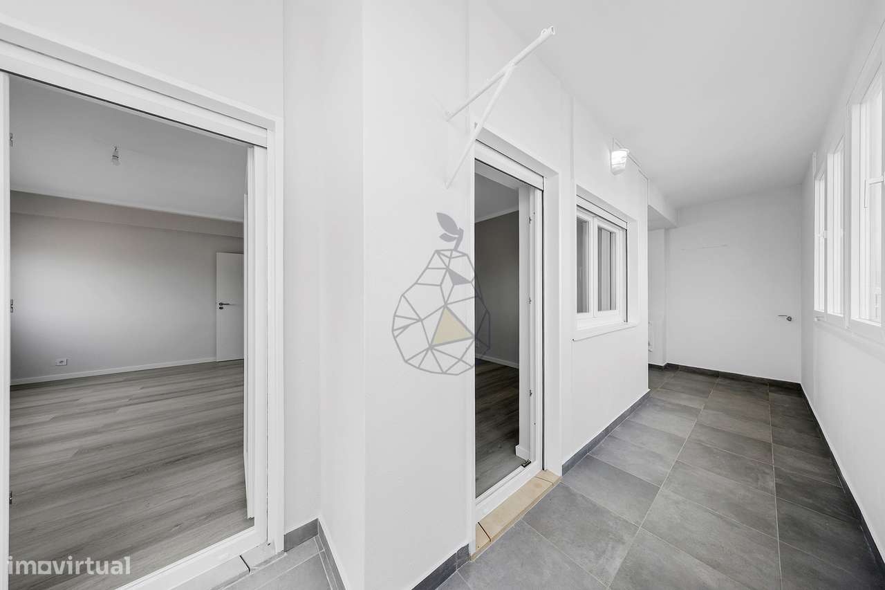 T3 central totalmente remodelado, com 2 casas de banho em Portimão-28