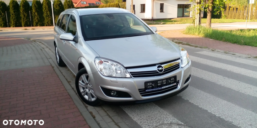 Opel Astra III 1.8 Cosmo - 1