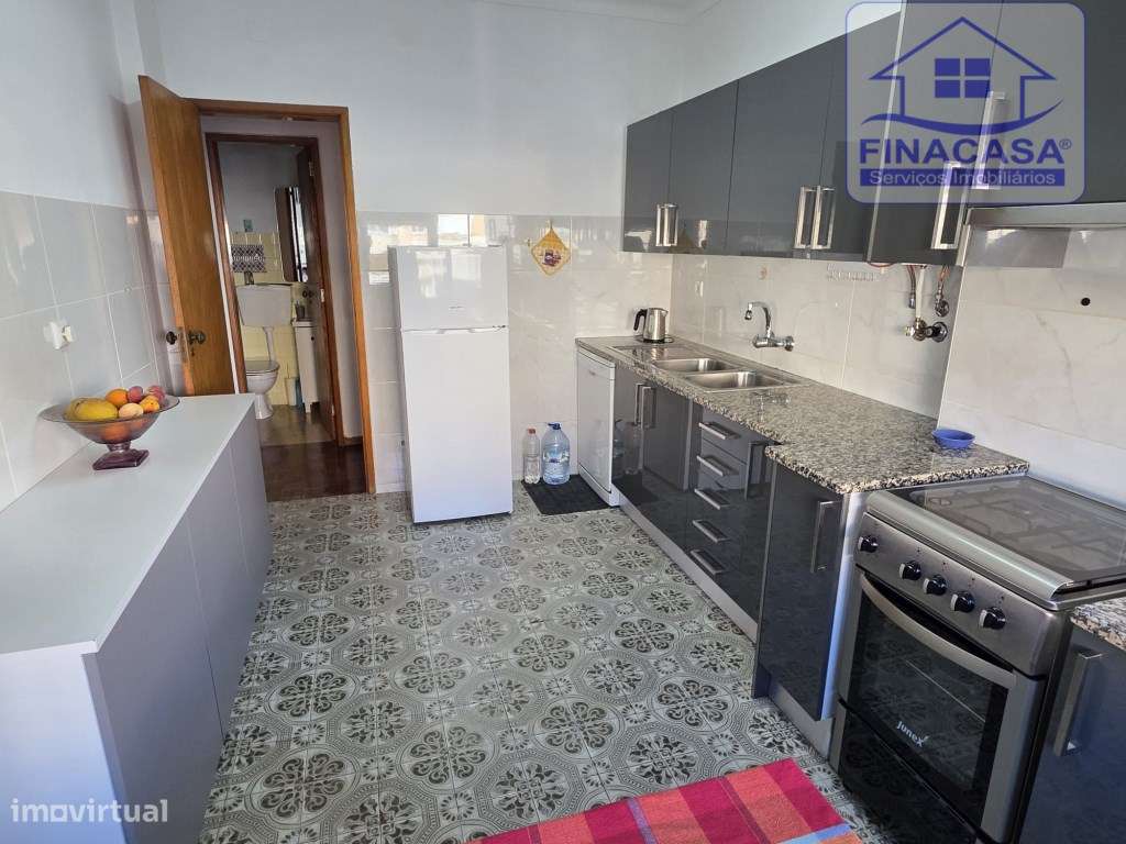 Apartamento T4 com boas áreas e excelente localização - Montalvão(S...-5