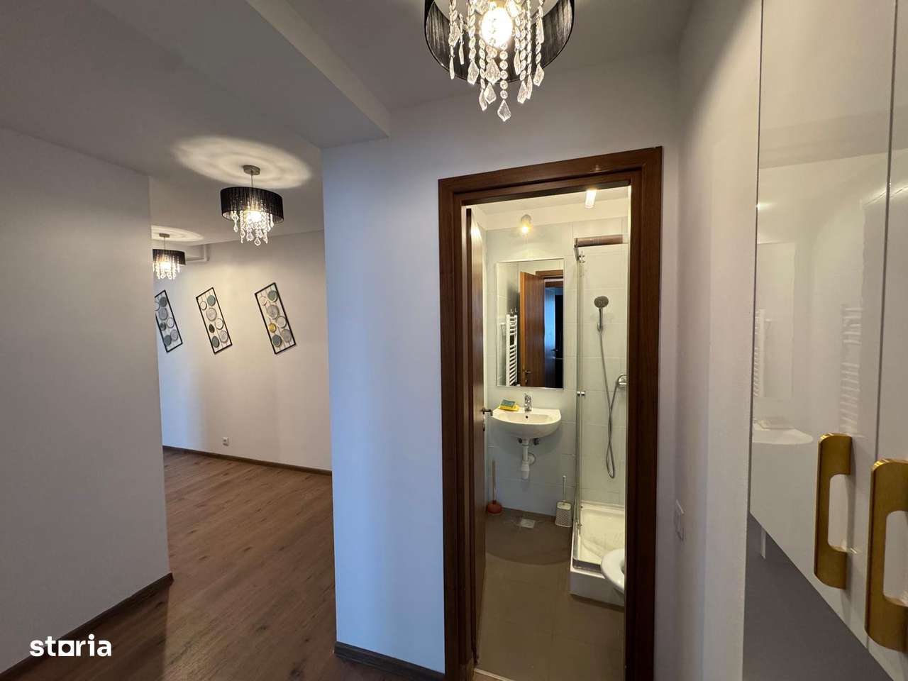 3 Camere Renovat Ten Blocks Militari Pacii-10