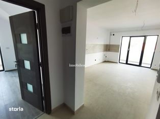 Apartament 3 camere, zona- Bloc nou