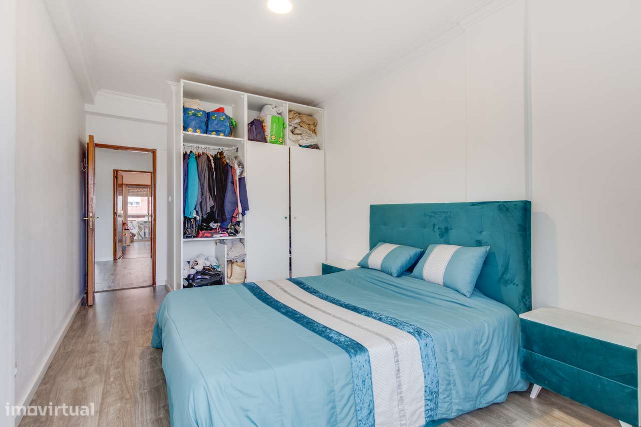 Apartamento T3 com 2 casas de banho em Agualva-7