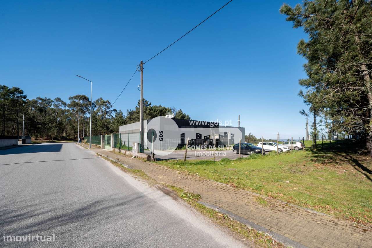 Pavilhão Industrial com lote de 5.850m2 em Espinho - Grande imagem: 2/15