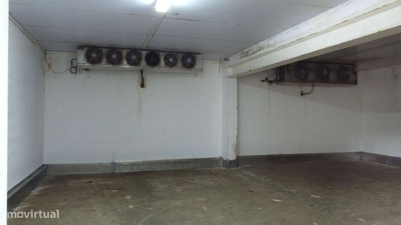 Armazém Industrial com Câmaras Frigoríficas – Lourinhã-8