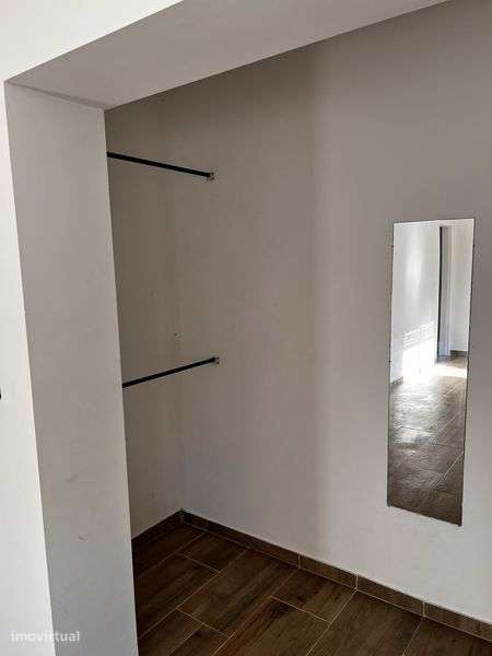 Aluga-se t4 vale milhaços - Grande imagem: 4/12