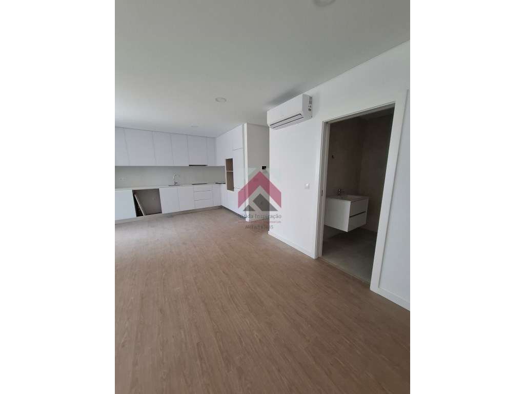 Apartamento T1 + 1 em Esgueira, Aveiro-7