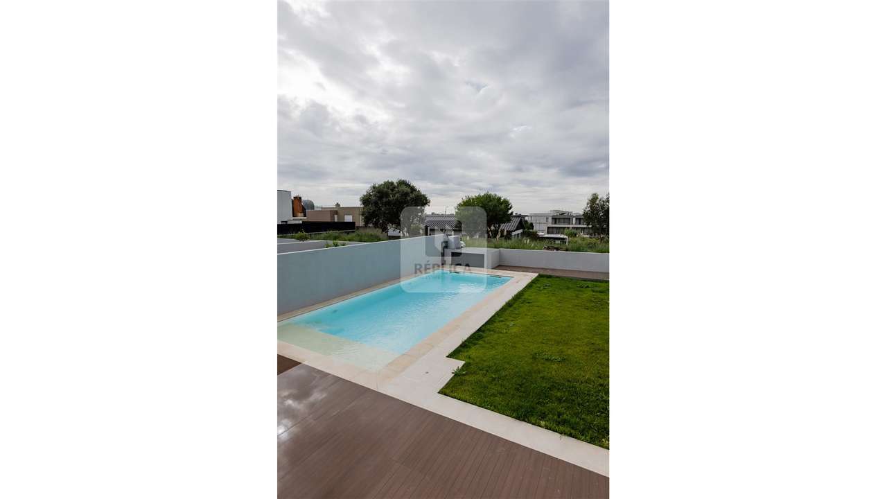 Moradia T4 com Vista Mar e Piscina - Grande imagem: 4/56