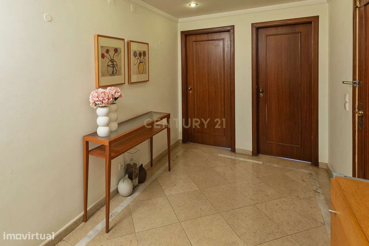 Apartamento T3 Miraflores - Oeiras com Garagem Box-10