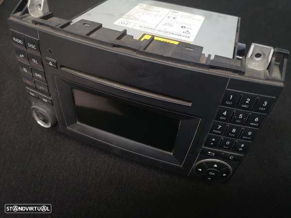 Radio  CD  Media Originais MERCEDES W906 SPRINTER 2006-2017 - 1