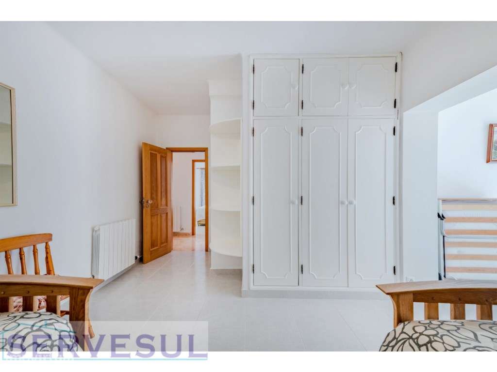 Moradia Deslumbrante de 2 andares com 274 m², composta por 4 quarto...-22