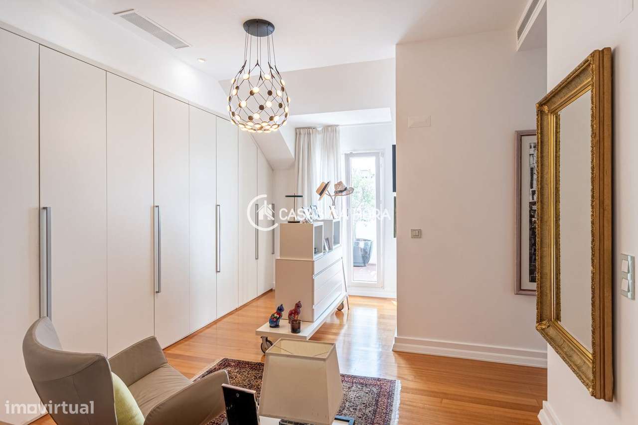 T4 Duplex com terraços e box para 3 viaturas na Avenida Visconde Va...-29