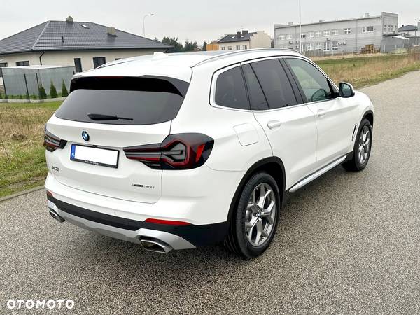 BMW X3 xDrive30i GPF Luxury Line - 4