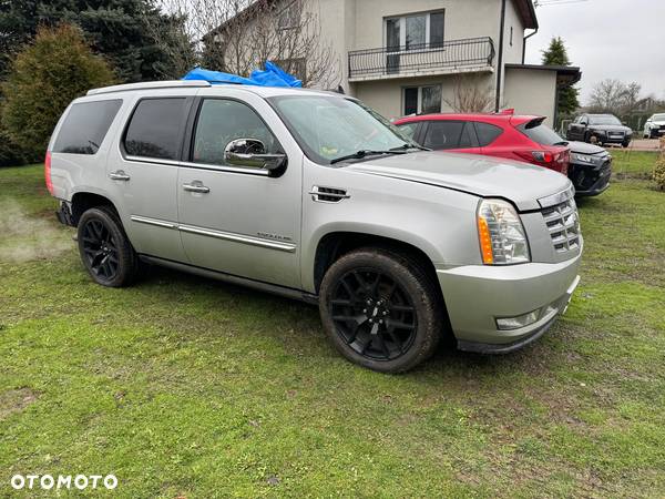 Cadillac Escalade - 7