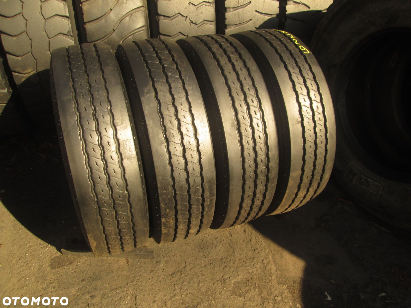 Opony 215/75R 17.5 Goodyear KMAX T - 2