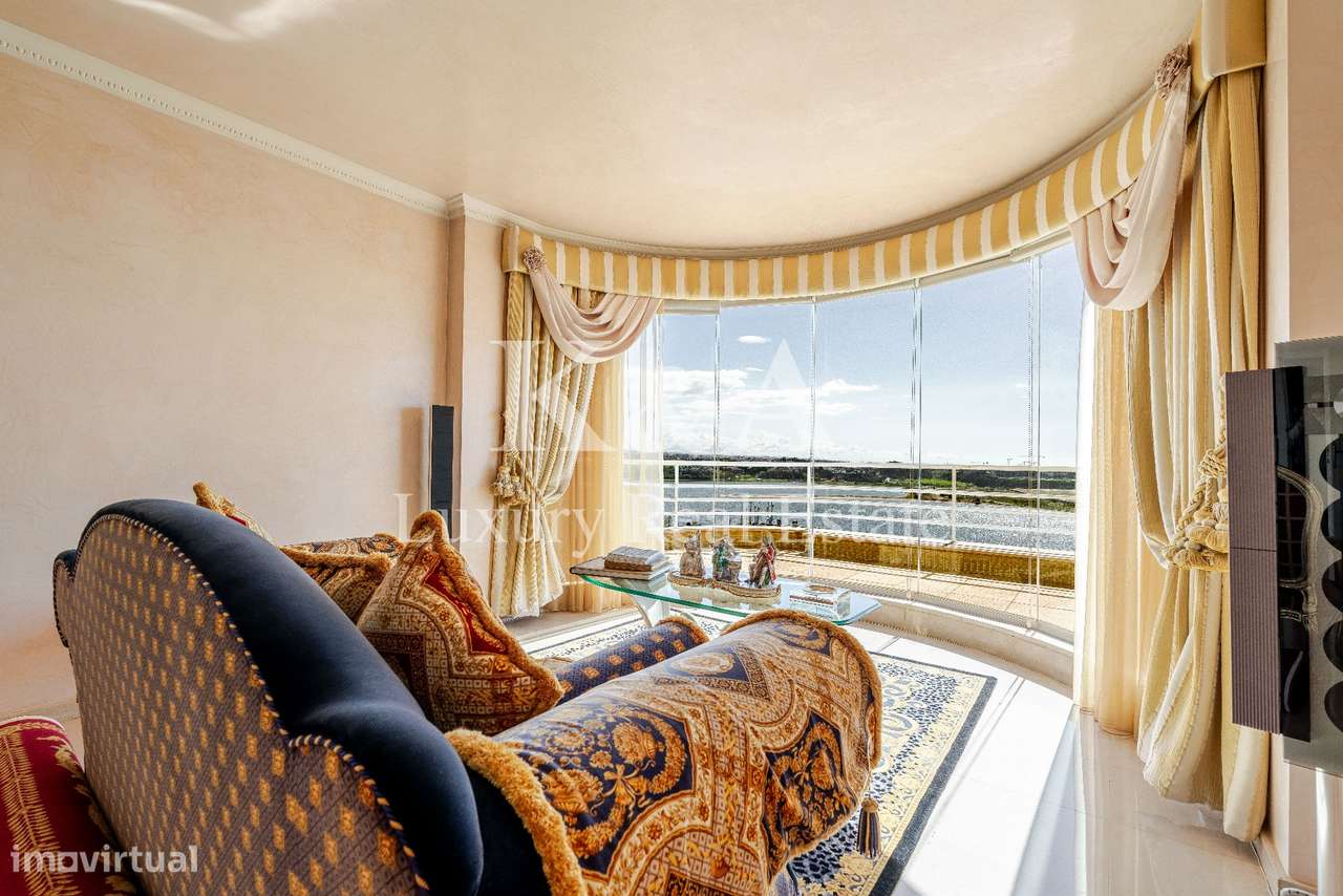 Apartamento T6 duplex com vistas panorâmicas sobre o Rio Douro e o mar-13
