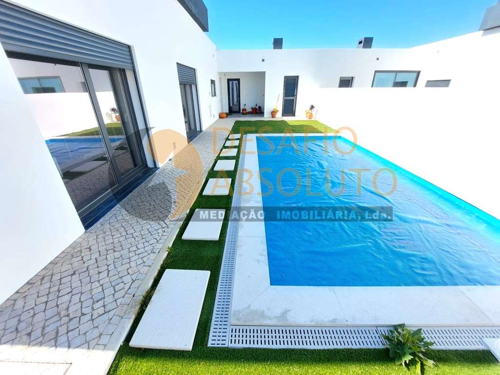 Moradia Isolada T3 c/ Piscina, Semi-Nova. Azeitão-37