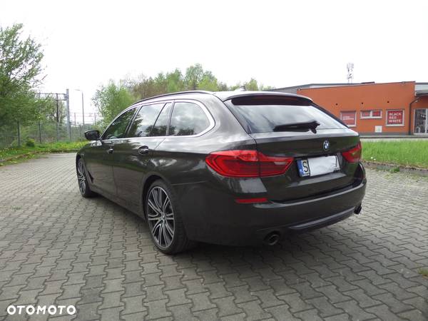 BMW Seria 5 520d Luxury Line sport - 10