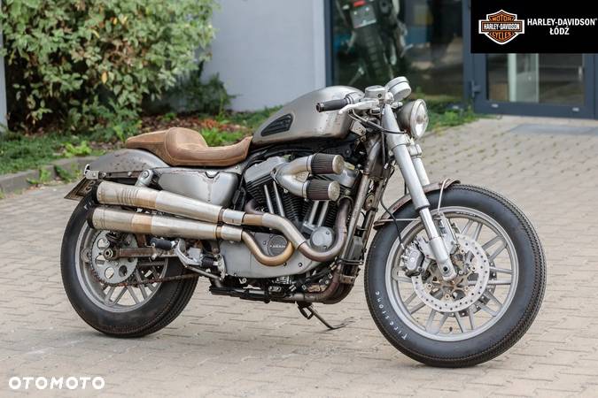 Harley-Davidson Sportster Roadster 1200R - 2