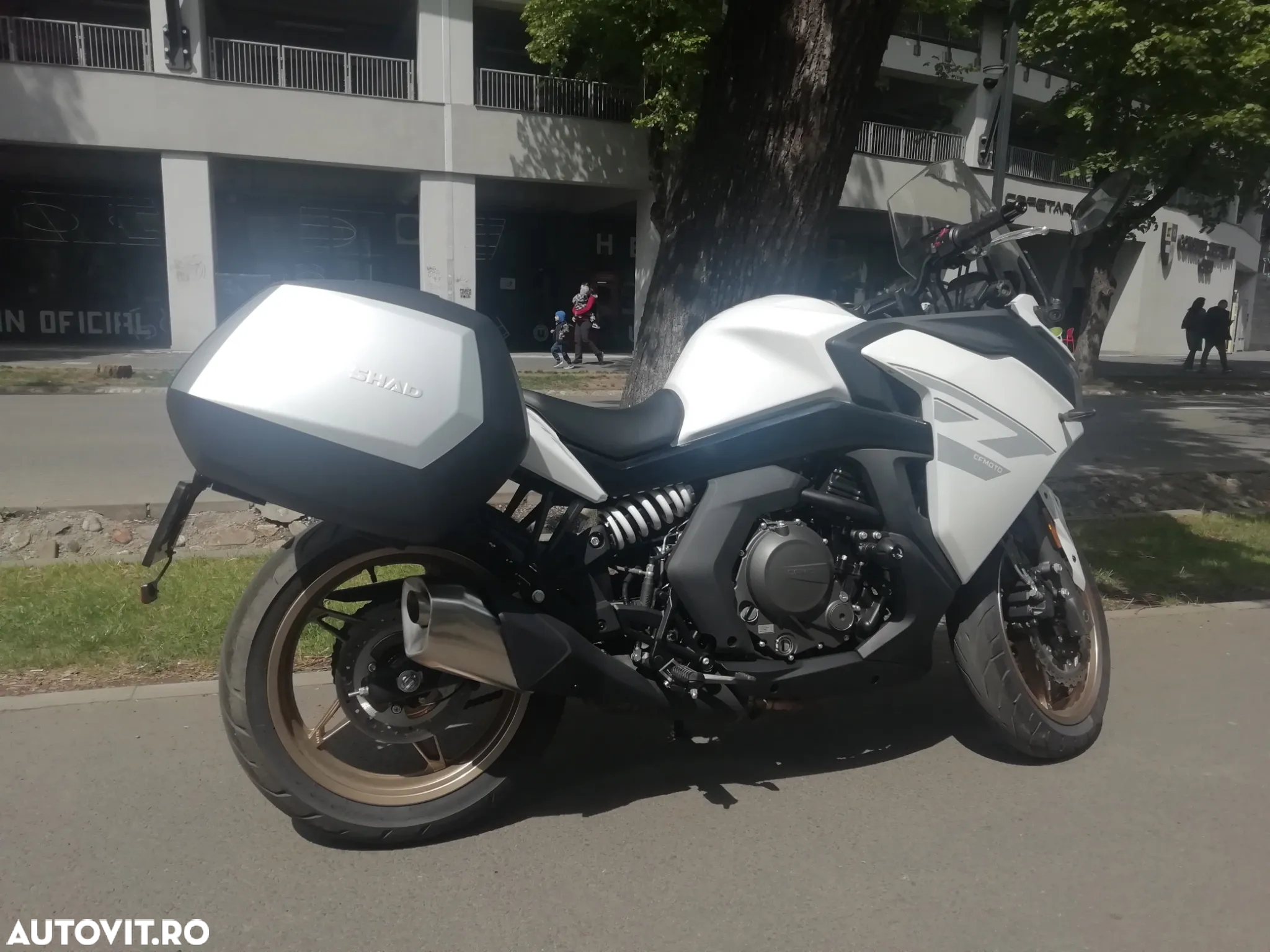 CF Moto 650GT ABS - 11