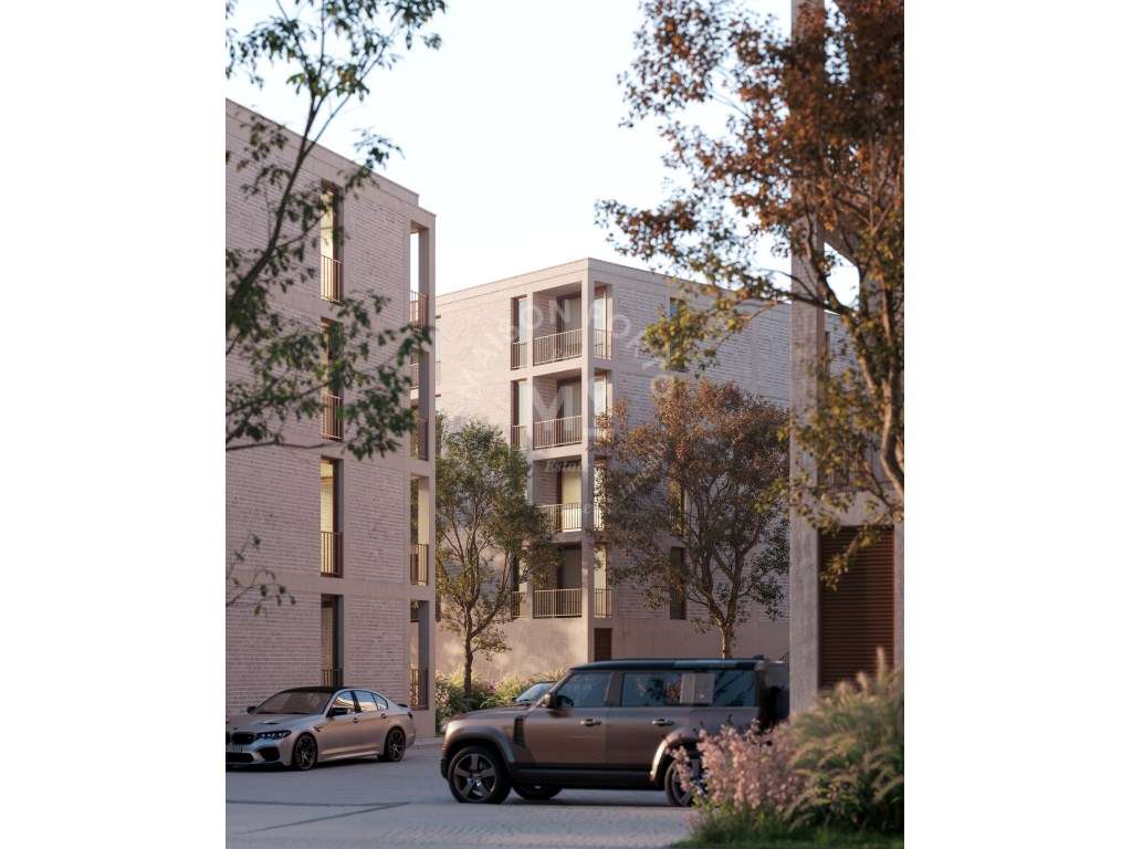 Apartamento T2 com Suite, Varanda e Lugar de Estacionamento próximo... - Grande imagem: 4/14