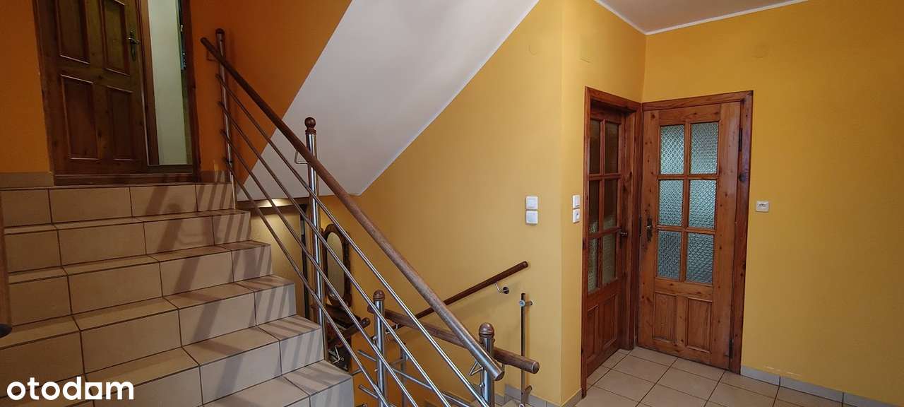 Dom wraz z warsztatami i powierzchnią biurową!-6