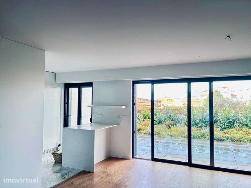 Arredamento - T2 com terraço (ESPINHO) - Grande imagem: 4/12