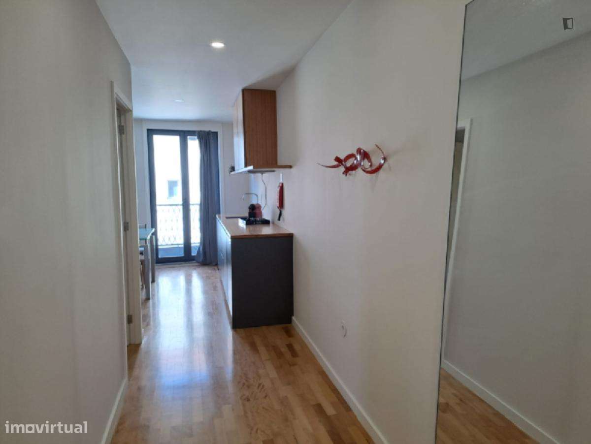 Apartamento com 1 quartos - localizado em São Nicolau Porto - Grande imagem: 5/10