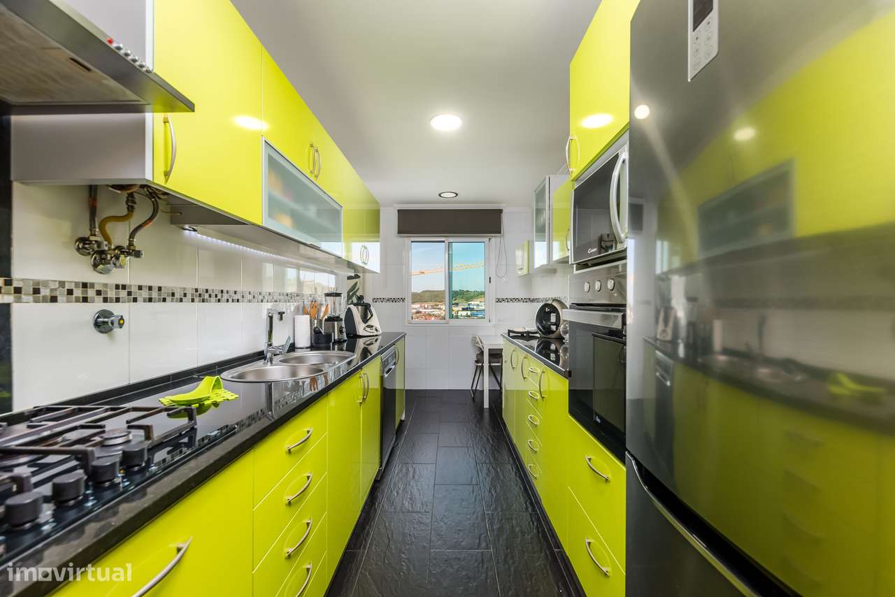 Charmoso Apartamento 3 assoalhadas a 5 minutos do Metro de Odivelas-3