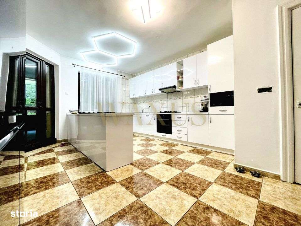 Casa cu 6 camere in Dej, langa padure, 800 m de centrul orasului - Imagine principală: 1/14