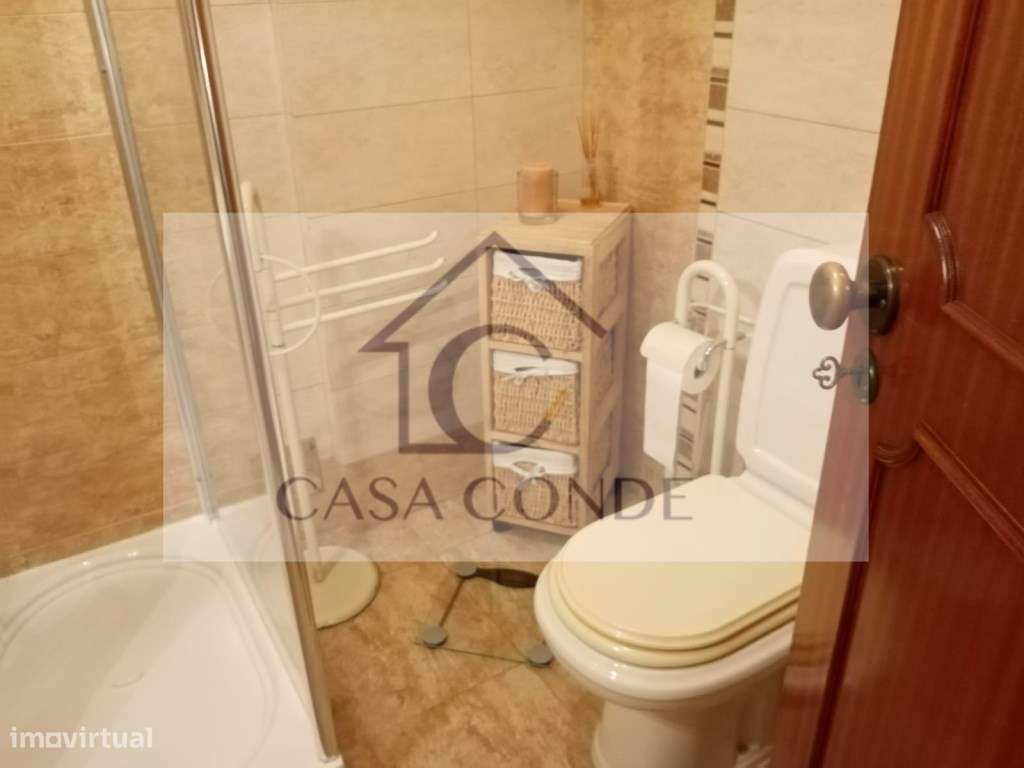 Moradia Banda T4 com Sótão Aproveitado | Belas - Sintra-11